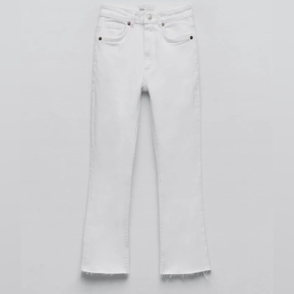 ZARA WOMAN'S MID-RISE CROPPED FLARED TRF JEANS WHITE  Size 6  3643/018